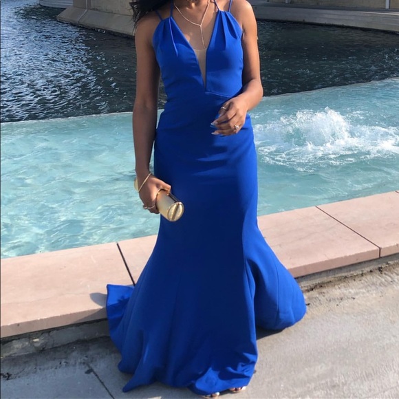 Beautiful blue Prom dress - Picture 2 of 8